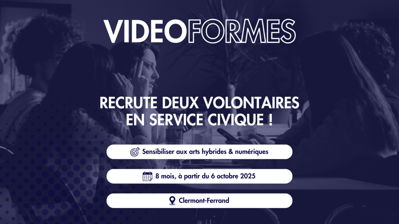 Deux volontaires en service civique