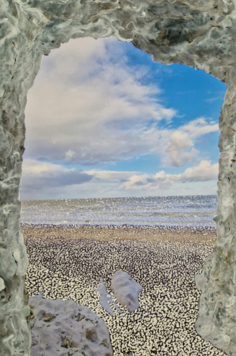 En dessous, la lumière